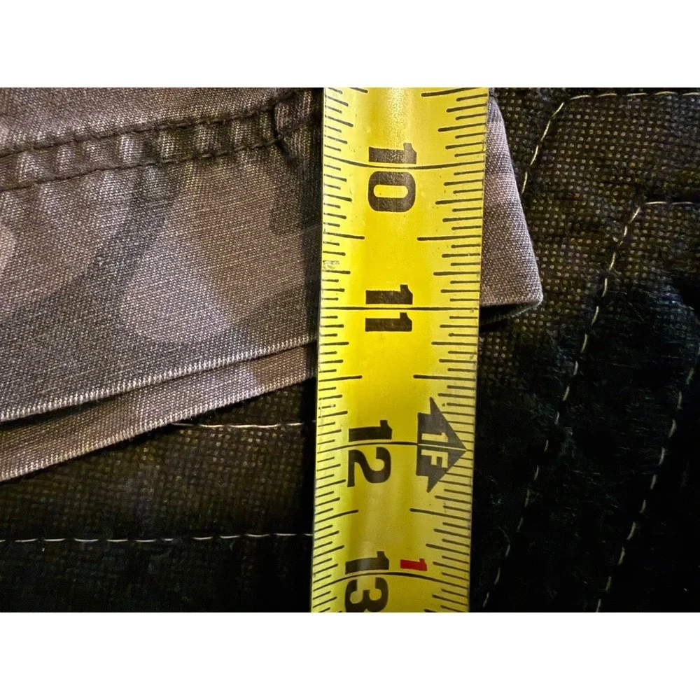 Levi's Red Tab Cargo Shorts Mens W40 Grey Camo Y2K Cotton Utility